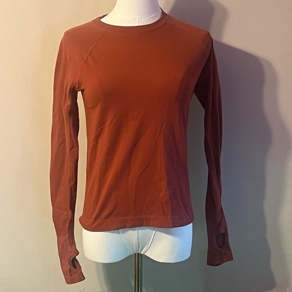 Yogalicious Seamless Long Sleeve Top with thumbholes